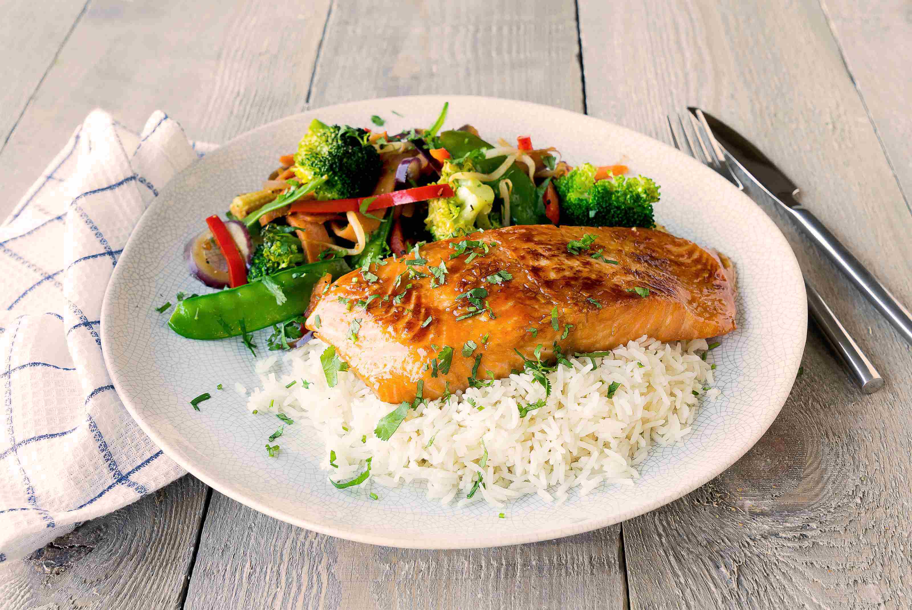 Bosto - Zalm met wokgroenten en rijst, teriyaki, basmati