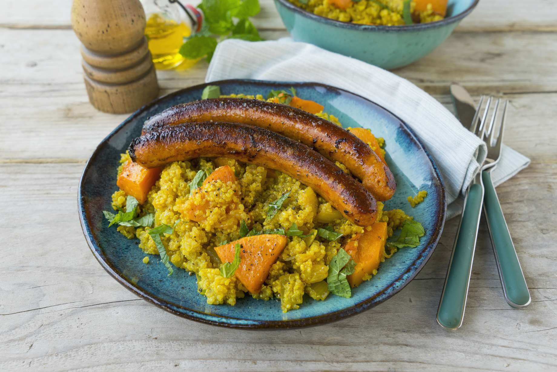 Bosto - quinoa stoofschotel met kipmerquez, pompoen