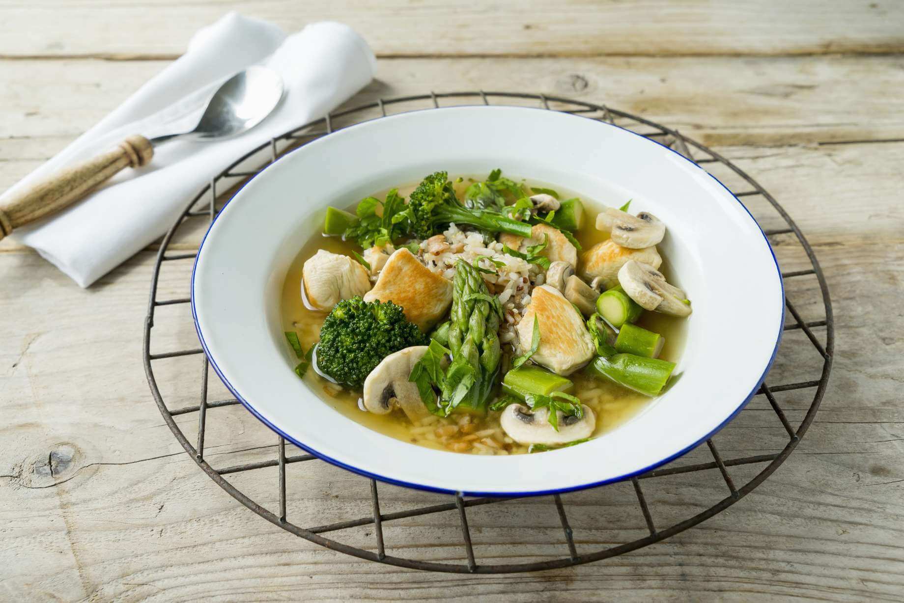 Bosto - maaltijdsoep, spelt, quinoa, champignons, kip, groene asperge, broccoli