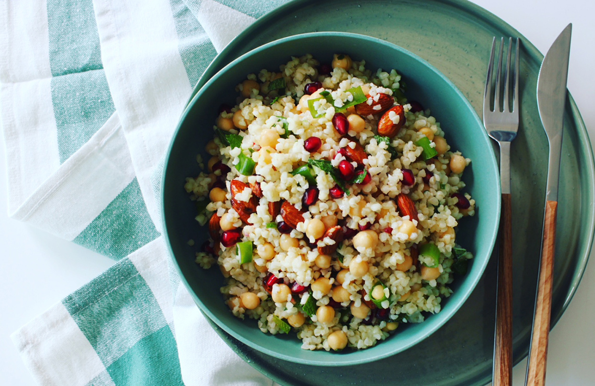 Bosto - bulgursalade, kikkererwten, granaatappel
